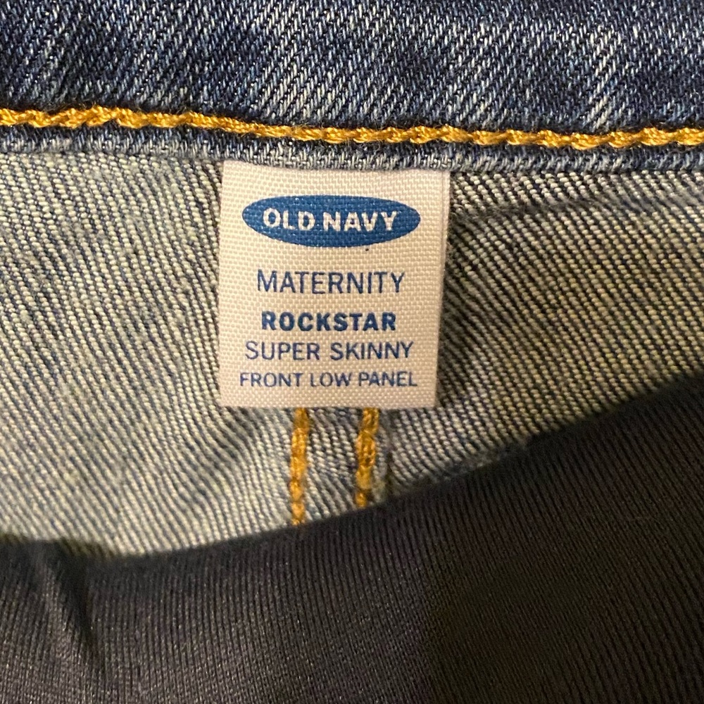 Old Navy Maternity Front-Low Panel Distressed Rockstar Super Skinny Jeans - Picture 6 of 7